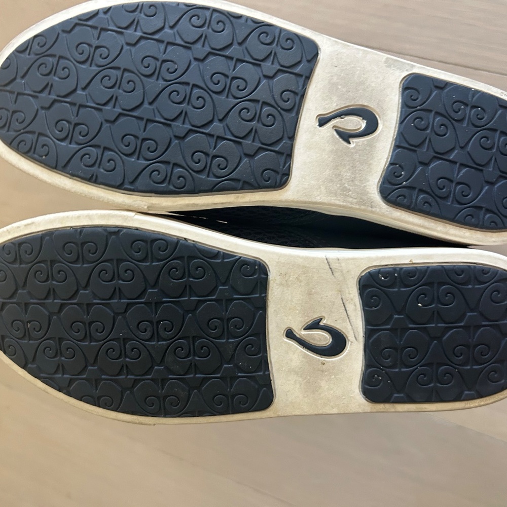 Olukai Slides - Picture 4 of 4